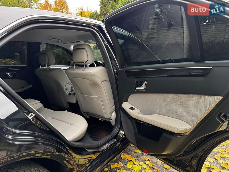 Седан Mercedes-Benz E-Class 2010 в Киеве фото 36 Седан Mercedes-Benz E-Class 2010 в Киеве