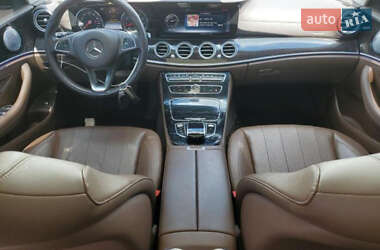 Седан Mercedes-Benz E-Class 2017 в 
