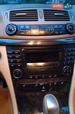 Седан Mercedes-Benz E-Class 2004 в  фото 10 Седан Mercedes-Benz E-Class 2004 в