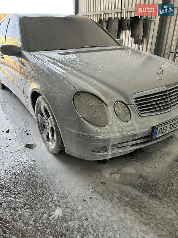 Седан Mercedes-Benz E-Class 2005 в Піщанці