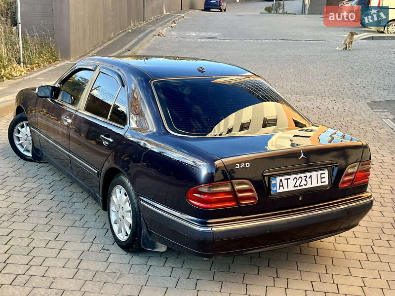 Седан Mercedes-Benz E-Class 2001 в Івано-Франківську