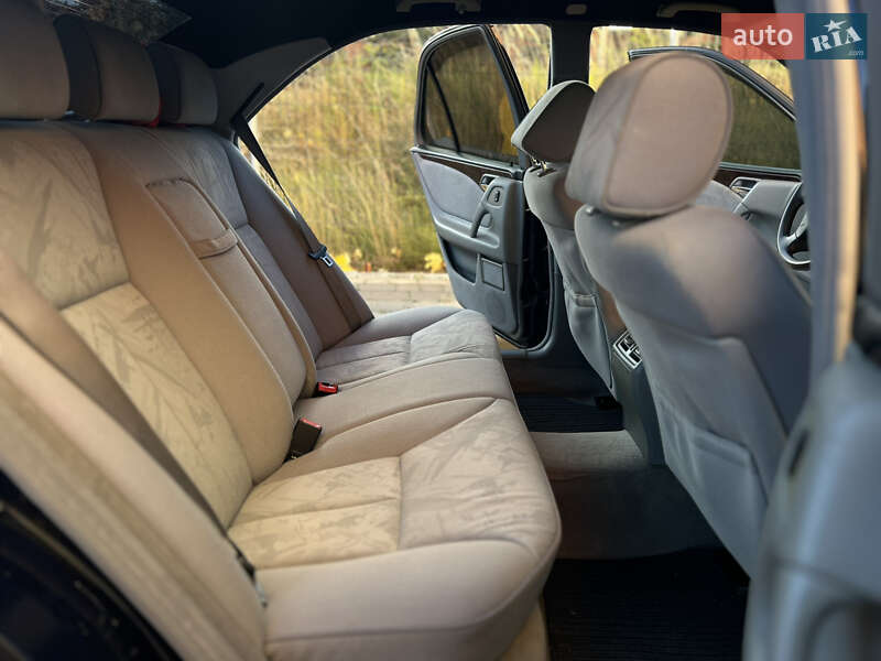 Седан Mercedes-Benz E-Class 2001 в Івано-Франківську