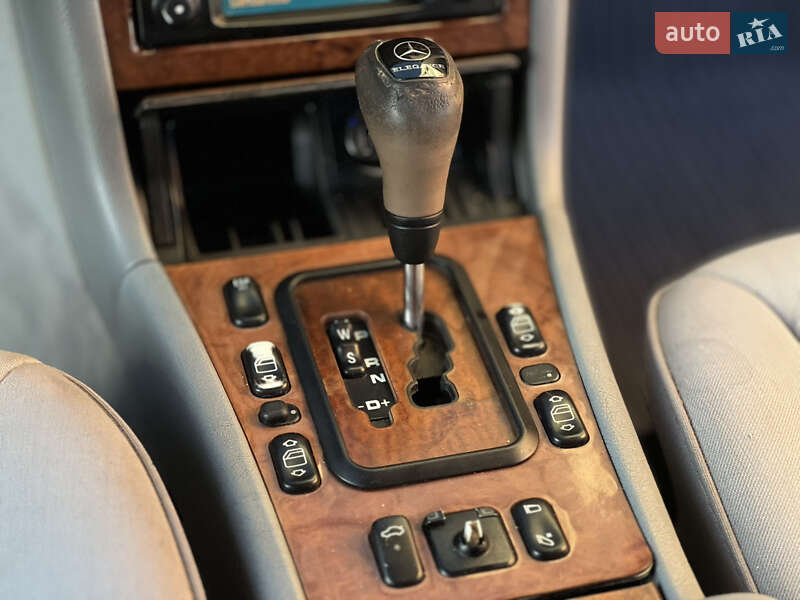 Седан Mercedes-Benz E-Class 2001 в Івано-Франківську