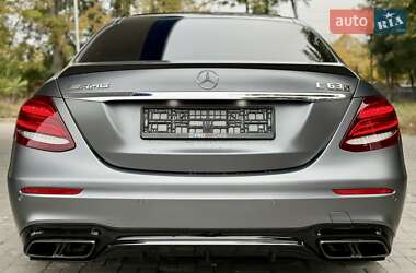 Седан Mercedes-Benz E-Class 2018 в 