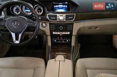 Седан Mercedes-Benz E-Class 2015 в 