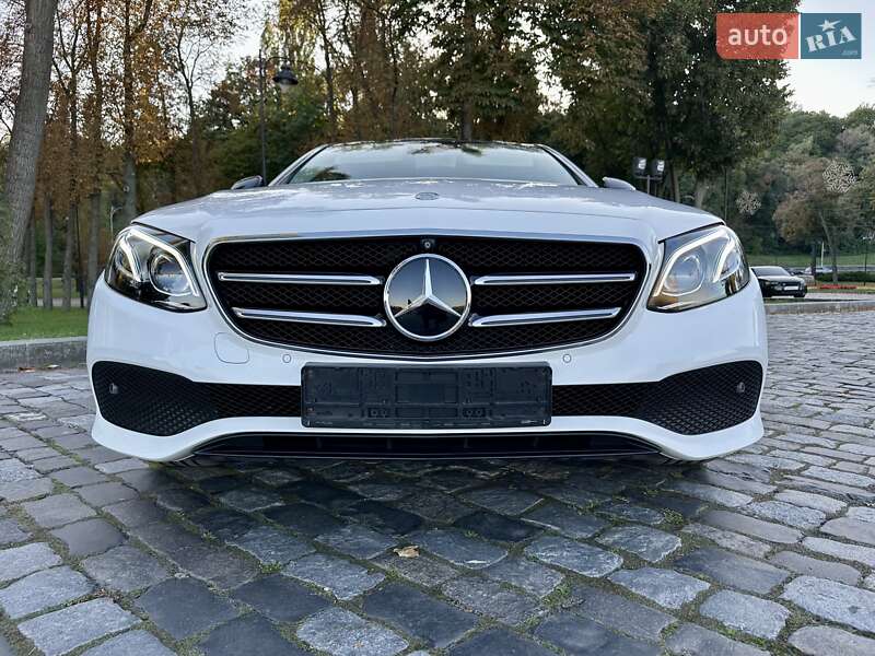 Седан Mercedes-Benz E-Class 2016 в Киеве фото 20 Седан Mercedes-Benz E-Class 2016 в Киеве