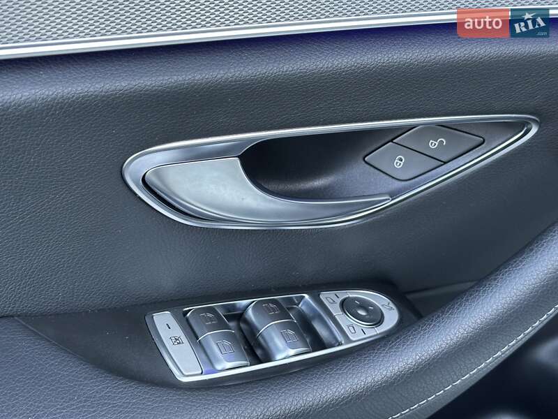 Седан Mercedes-Benz E-Class 2016 в Киеве фото 108 Седан Mercedes-Benz E-Class 2016 в Киеве