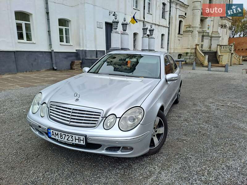 Mercedes-Benz E-Class 2005