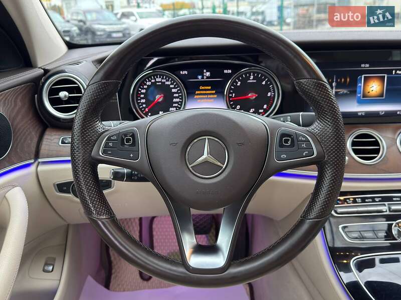 Седан Mercedes-Benz E-Class 2016 в Львові фото 15 Седан Mercedes-Benz E-Class 2016 в Львові
