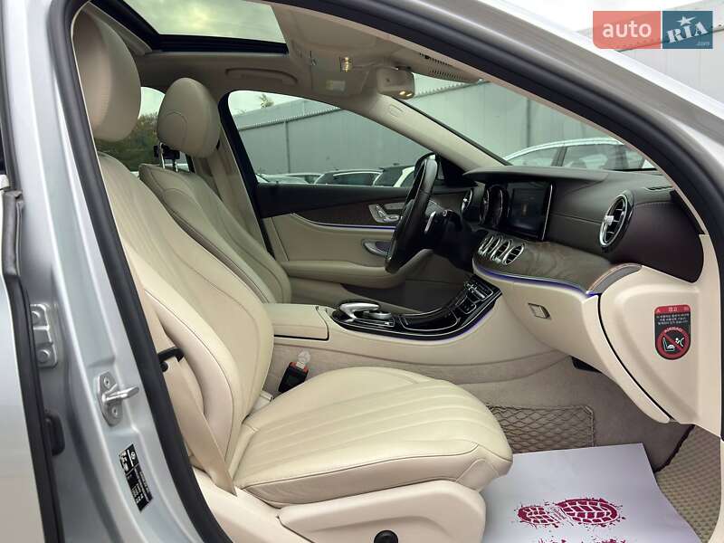 Седан Mercedes-Benz E-Class 2016 в Львові фото 20 Седан Mercedes-Benz E-Class 2016 в Львові