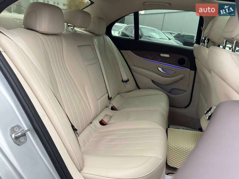 Седан Mercedes-Benz E-Class 2016 в Львові фото 22 Седан Mercedes-Benz E-Class 2016 в Львові