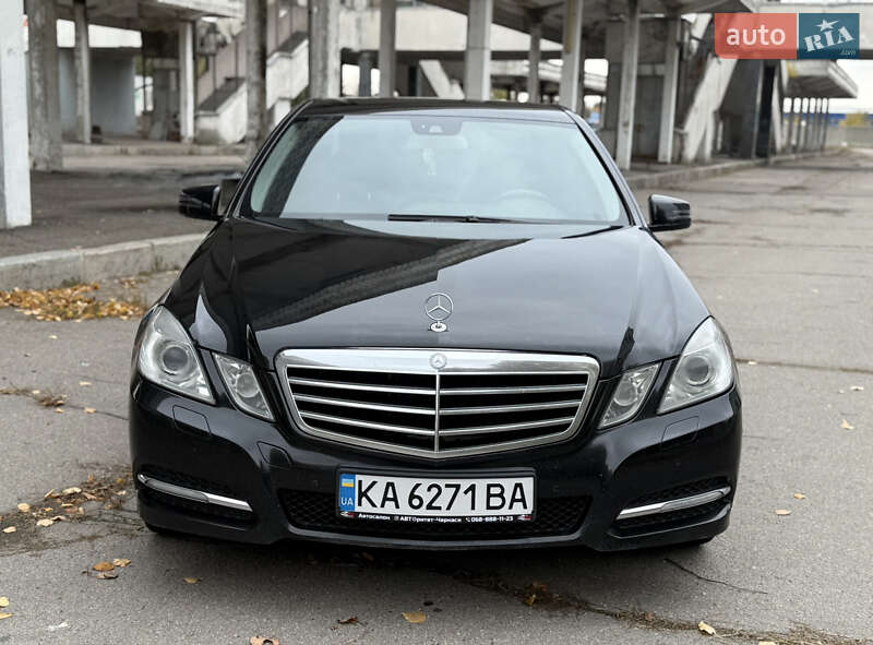 Седан Mercedes-Benz E-Class 2011 в Смілі фото 4 Седан Mercedes-Benz E-Class 2011 в Смілі