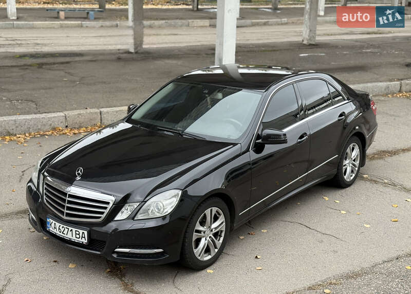 Седан Mercedes-Benz E-Class 2011 в Смілі фото 19 Седан Mercedes-Benz E-Class 2011 в Смілі