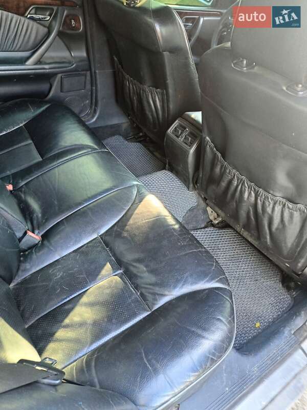 Седан Mercedes-Benz E-Class 2000 в Тернополе