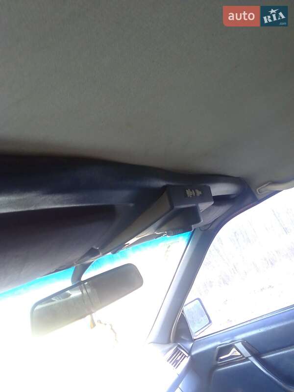 Седан Mercedes-Benz E-Class 1990 в Зенькове фото 20 Седан Mercedes-Benz E-Class 1990 в Зенькове