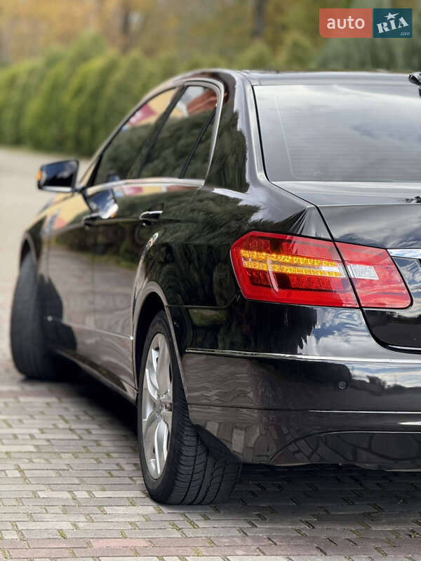 Седан Mercedes-Benz E-Class 2009 в Самборе фото 31 Седан Mercedes-Benz E-Class 2009 в Самборе