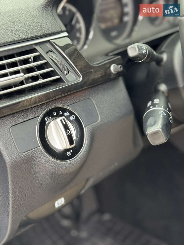 Седан Mercedes-Benz E-Class 2009 в Самборе фото 46 Седан Mercedes-Benz E-Class 2009 в Самборе