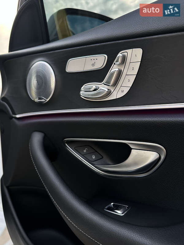 Седан Mercedes-Benz E-Class 2016 в Ровно фото 18 Седан Mercedes-Benz E-Class 2016 в Ровно