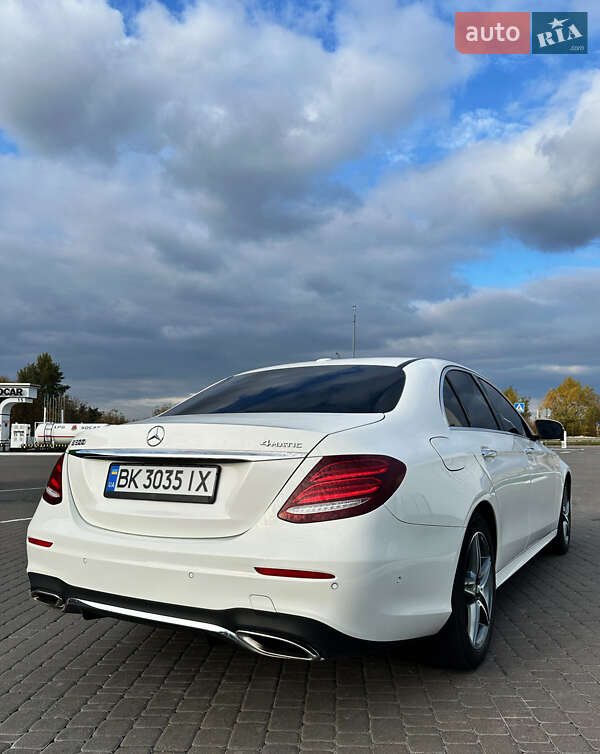 Седан Mercedes-Benz E-Class 2016 в Ровно фото 14 Седан Mercedes-Benz E-Class 2016 в Ровно