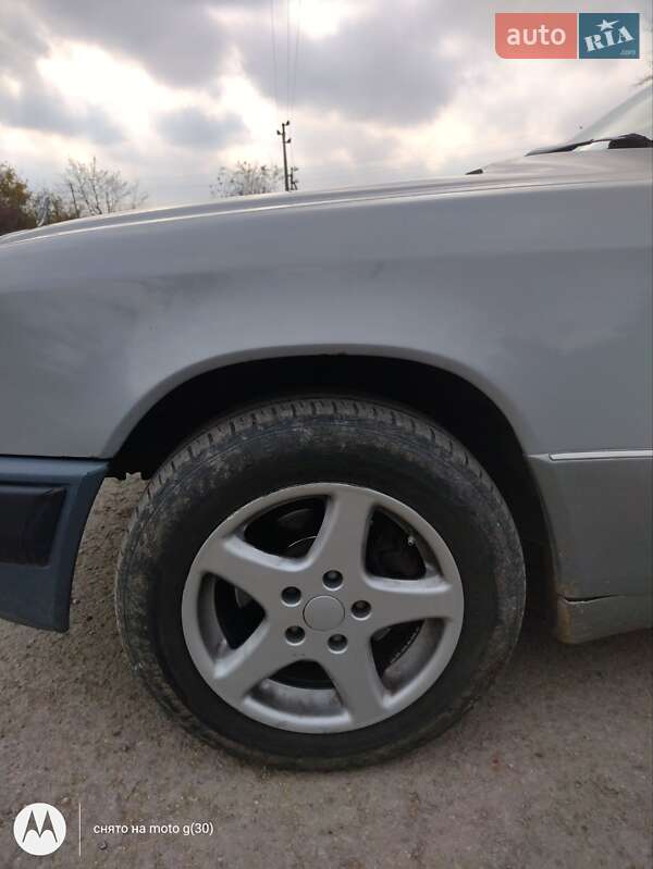 Седан Mercedes-Benz E-Class 1991 в Каменец-Подольском
