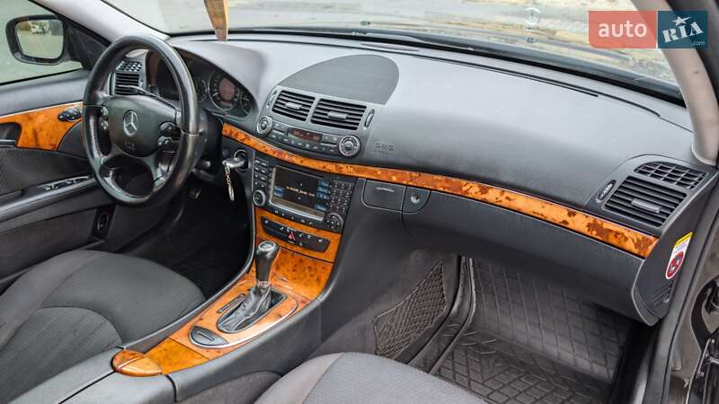 Седан Mercedes-Benz E-Class 2007 в Тернополе