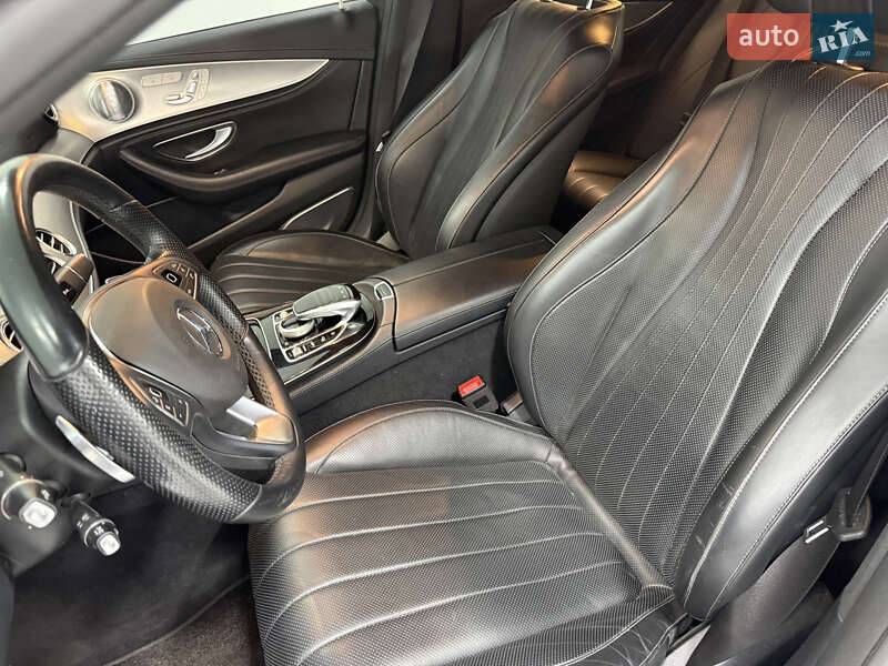 Седан Mercedes-Benz E-Class 2017 в Одесі фото 31 Седан Mercedes-Benz E-Class 2017 в Одесі