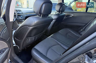 Седан Mercedes-Benz E-Class 2007 в  фото 16 Седан Mercedes-Benz E-Class 2007 в