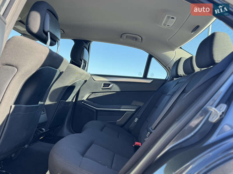 Седан Mercedes-Benz E-Class 2012 в Львові фото 32 Седан Mercedes-Benz E-Class 2012 в Львові