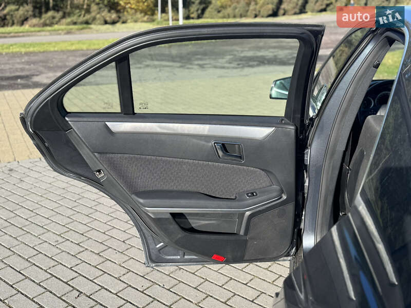 Седан Mercedes-Benz E-Class 2012 в Львові фото 29 Седан Mercedes-Benz E-Class 2012 в Львові
