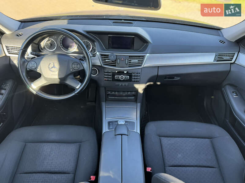 Седан Mercedes-Benz E-Class 2012 в Львові фото 49 Седан Mercedes-Benz E-Class 2012 в Львові