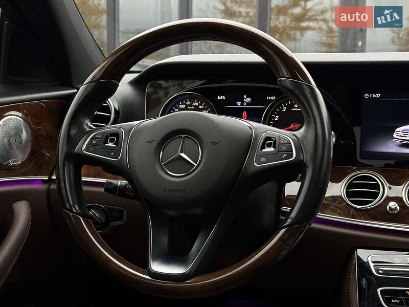 Седан Mercedes-Benz E-Class 2017 в Києві фото 27 Седан Mercedes-Benz E-Class 2017 в Києві