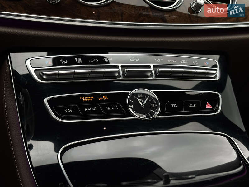 Седан Mercedes-Benz E-Class 2017 в Києві фото 30 Седан Mercedes-Benz E-Class 2017 в Києві