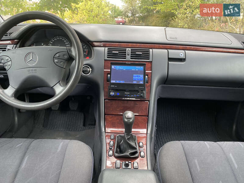Седан Mercedes-Benz E-Class 2000 в Белгороде-Днестровском фото 13 Седан Mercedes-Benz E-Class 2000 в Белгороде-Днестровском