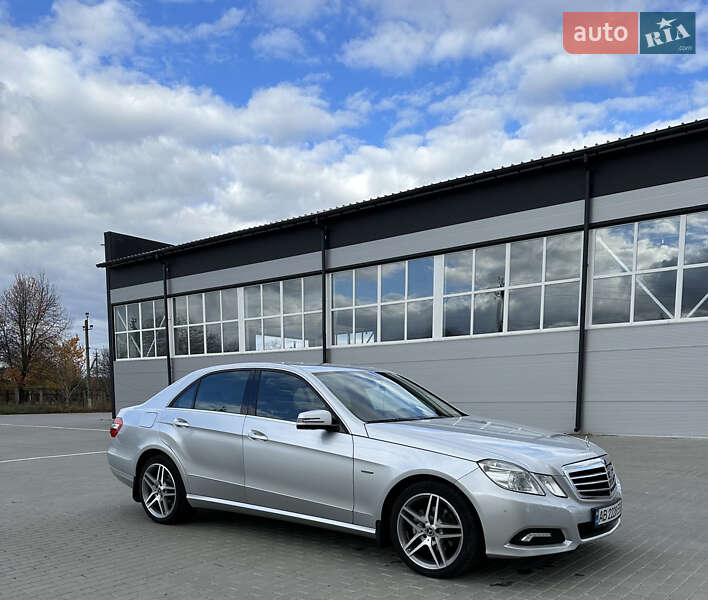 Седан Mercedes-Benz E-Class 2010 в Бершади фото 8 Седан Mercedes-Benz E-Class 2010 в Бершади