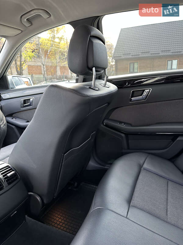 Седан Mercedes-Benz E-Class 2010 в Бершади фото 37 Седан Mercedes-Benz E-Class 2010 в Бершади