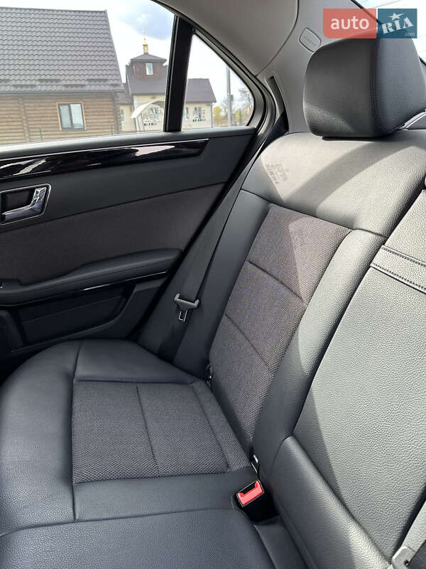 Седан Mercedes-Benz E-Class 2010 в Бершади фото 39 Седан Mercedes-Benz E-Class 2010 в Бершади