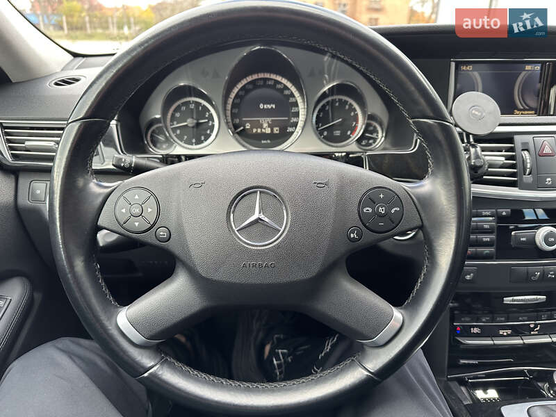 Седан Mercedes-Benz E-Class 2010 в Бершади фото 27 Седан Mercedes-Benz E-Class 2010 в Бершади