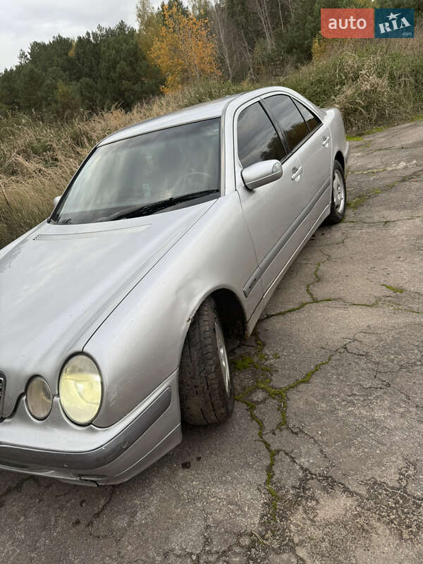 Седан Mercedes-Benz E-Class 2001 в Владимирце фото 4 Седан Mercedes-Benz E-Class 2001 в Владимирце