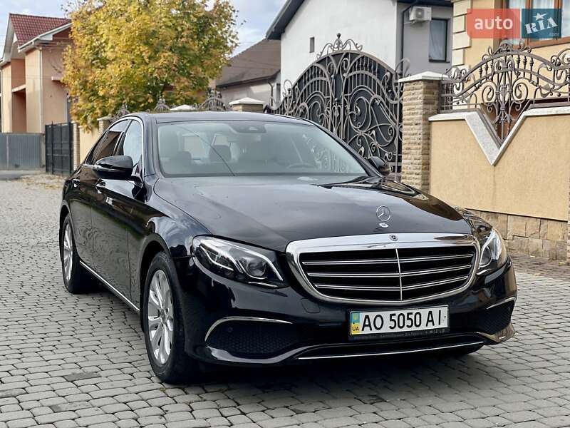 Седан Mercedes-Benz E-Class 2017 в Мукачевому фото 2 Седан Mercedes-Benz E-Class 2017 в Мукачевому