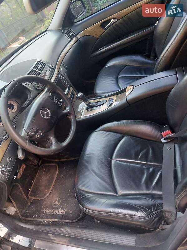 Седан Mercedes-Benz E-Class 2007 в Снигиревке