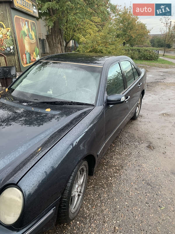 Седан Mercedes-Benz E-Class 2000 в Миколаєві фото 6 Седан Mercedes-Benz E-Class 2000 в Миколаєві
