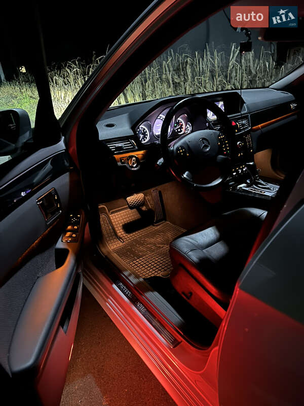 Седан Mercedes-Benz E-Class 2010 в Бершади фото 82 Седан Mercedes-Benz E-Class 2010 в Бершади