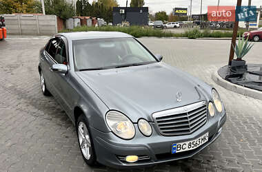 Седан Mercedes-Benz E-Class 2005 в  фото 9 Седан Mercedes-Benz E-Class 2005 в