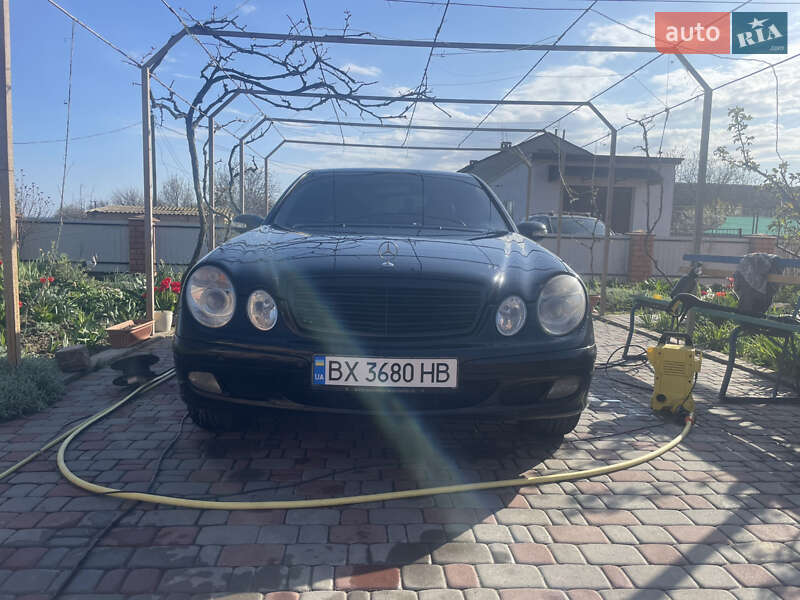 Седан Mercedes-Benz E-Class 2003 в Коблеве