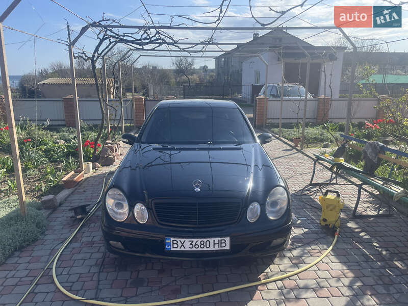 Седан Mercedes-Benz E-Class 2003 в Коблеве