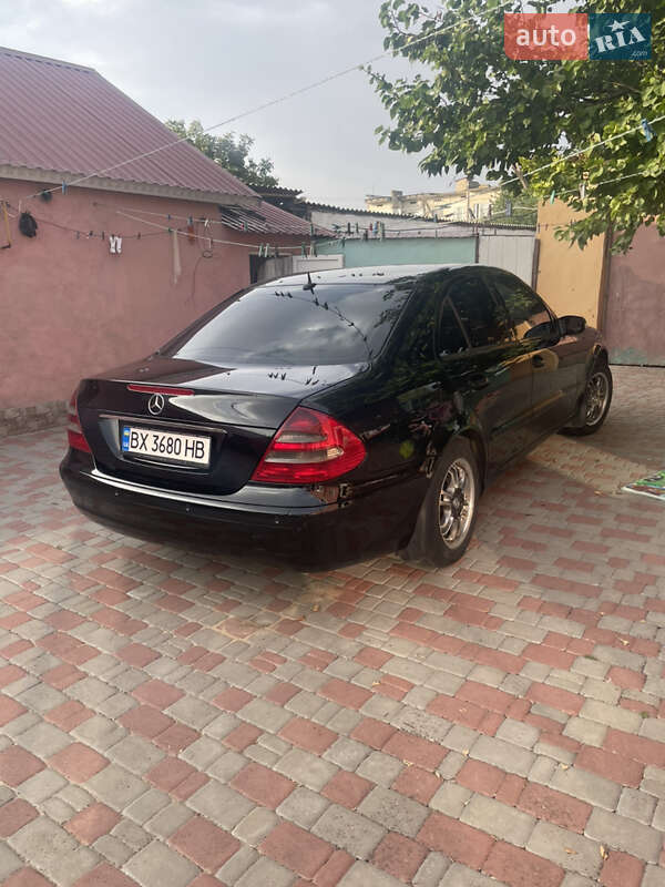 Седан Mercedes-Benz E-Class 2003 в Коблеве