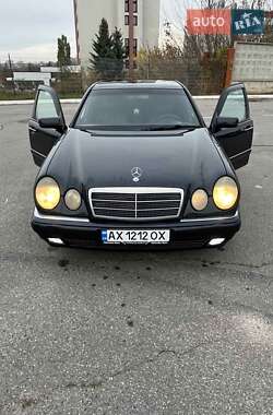 Седан Mercedes-Benz E-Class 1998 в Харькове