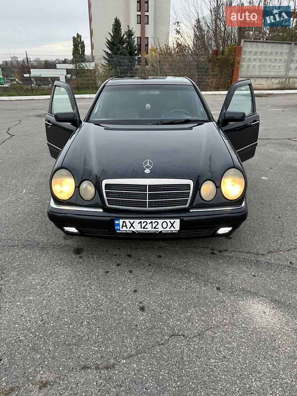 Mercedes-Benz E-Class 1998 Mercedes-Benz E-Class 1998