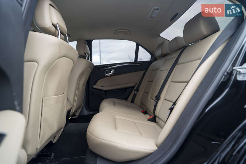 Седан Mercedes-Benz E-Class 2010 в Киеве фото 24 Седан Mercedes-Benz E-Class 2010 в Киеве