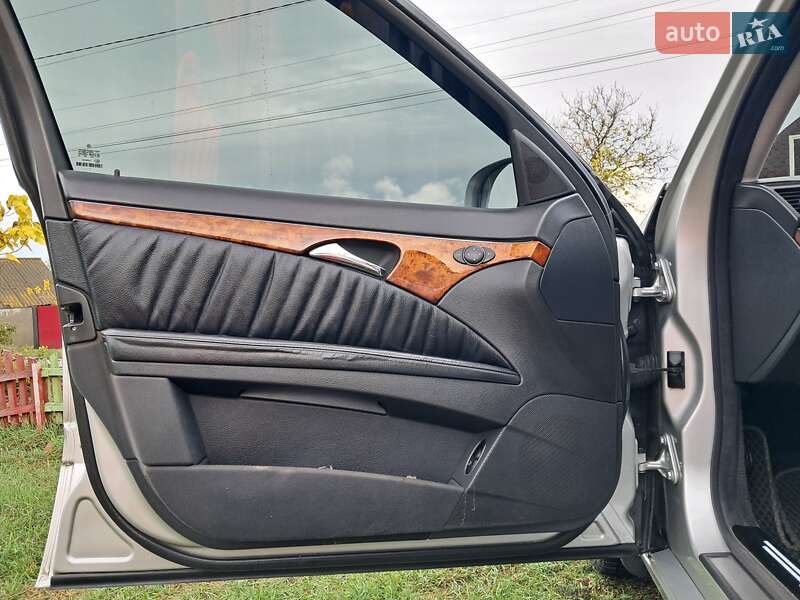 Седан Mercedes-Benz E-Class 2003 в Лохвиці фото 12 Седан Mercedes-Benz E-Class 2003 в Лохвиці